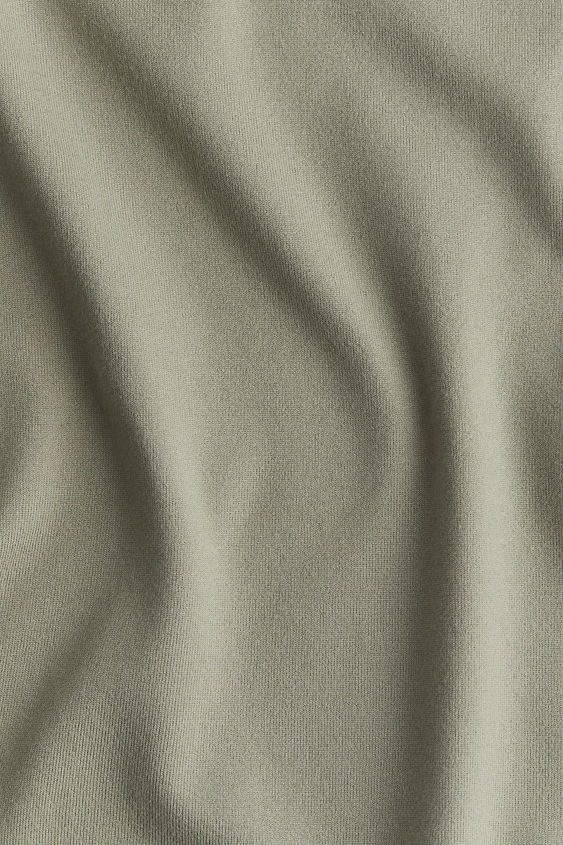 Short T-shirt