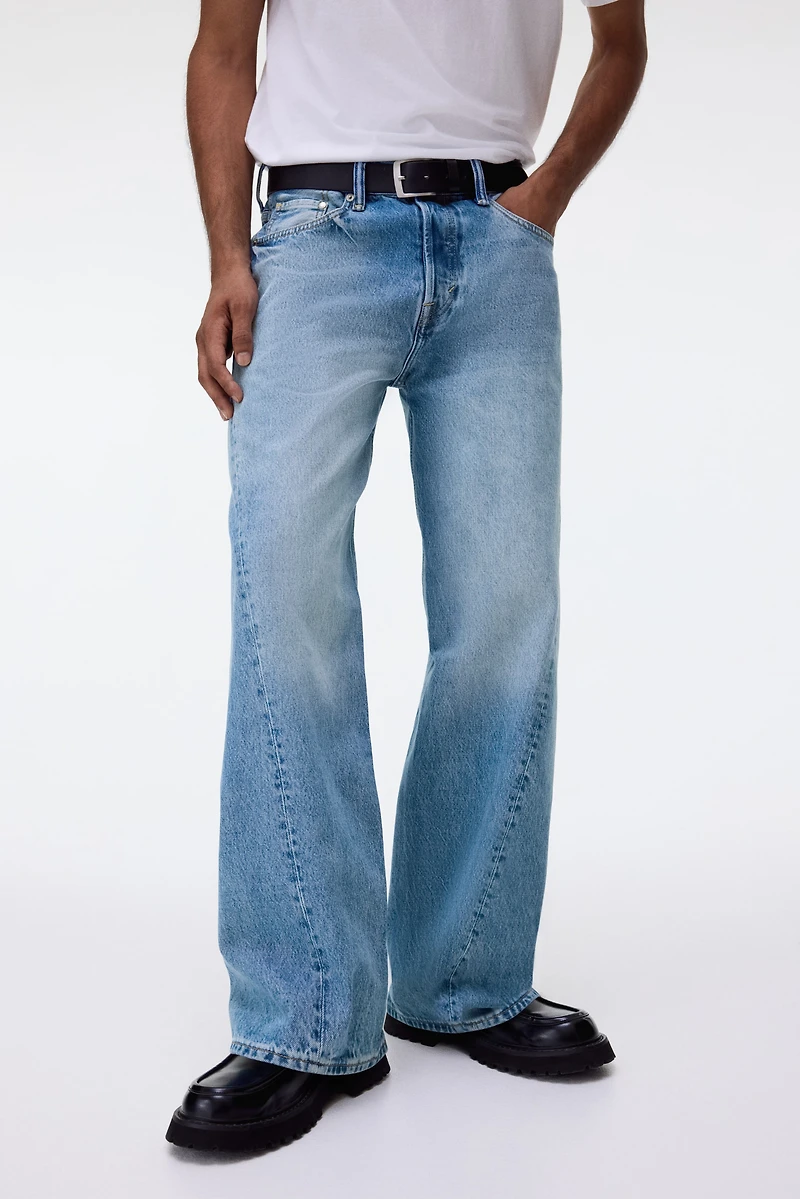 Jean droit ample à jambes tournantes