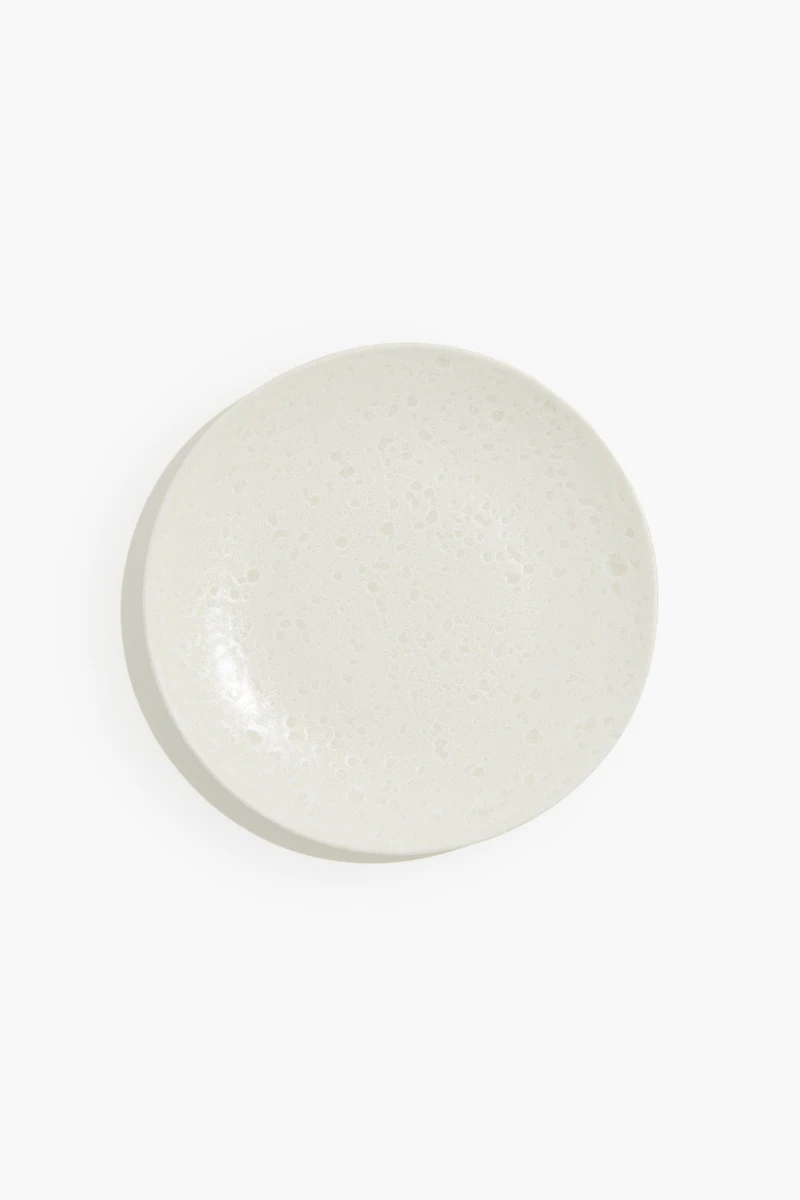 Assiette moyenne avec glaçure réactive