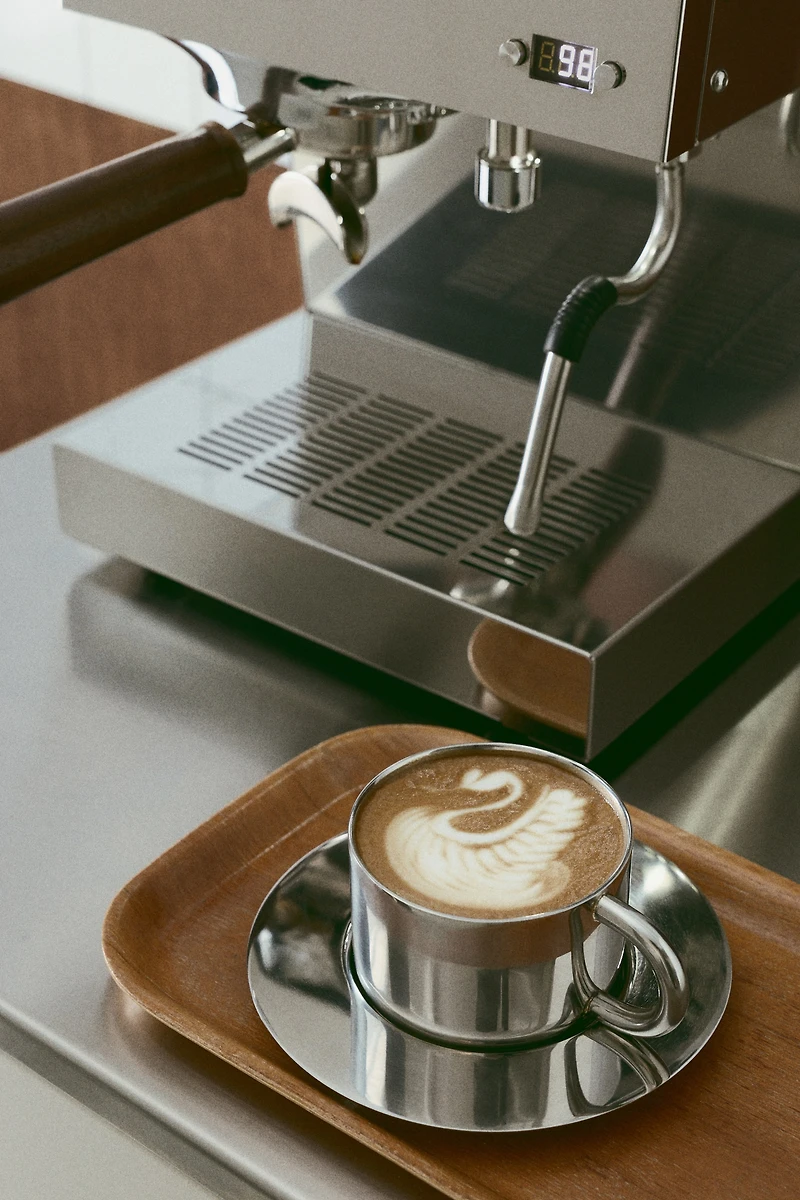 Tasse et soucoupe en inox
