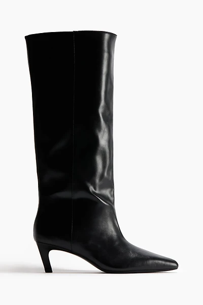 Pointed Boots