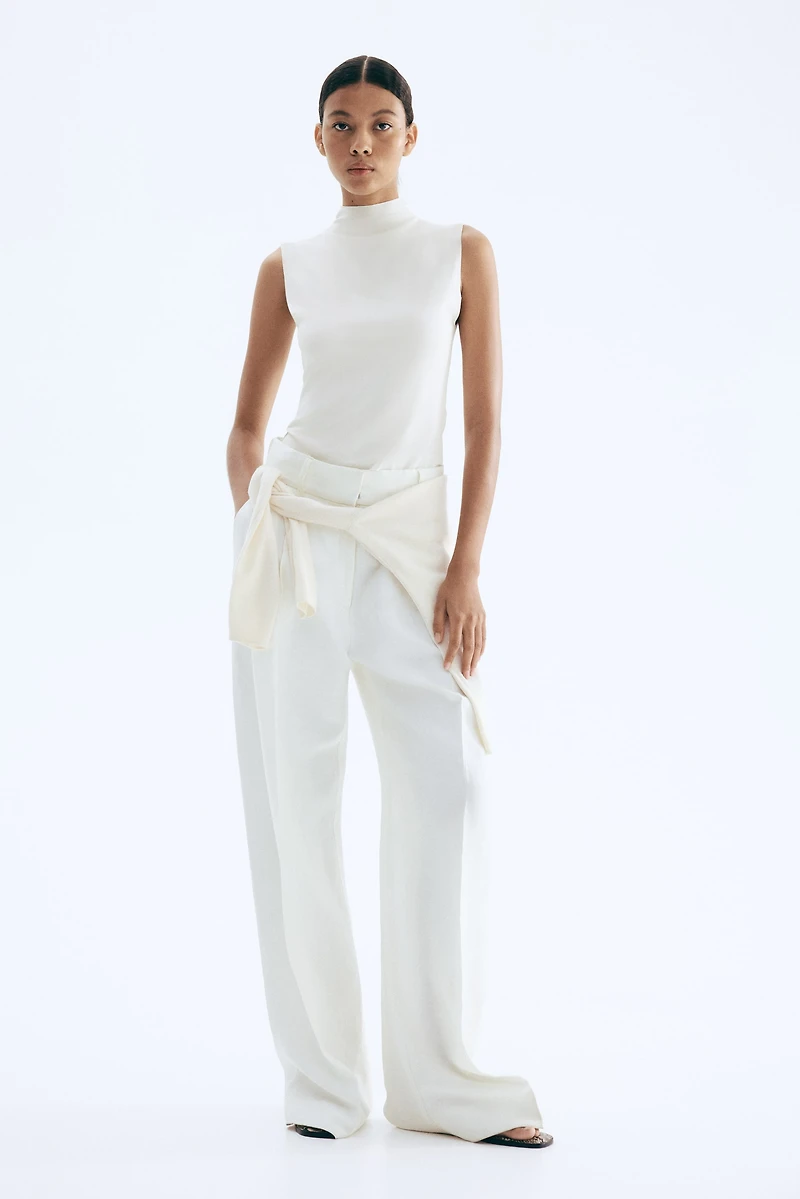 Sleeveless Mock Turtleneck Top
