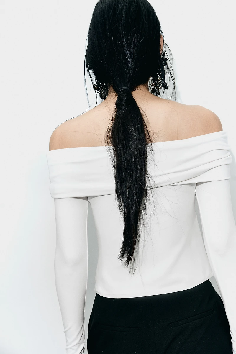 Haut épaules nues