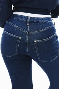 Curvy Fit Flared High Jeans