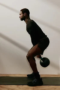 Mid-Length Sports Shorts with DryMove™