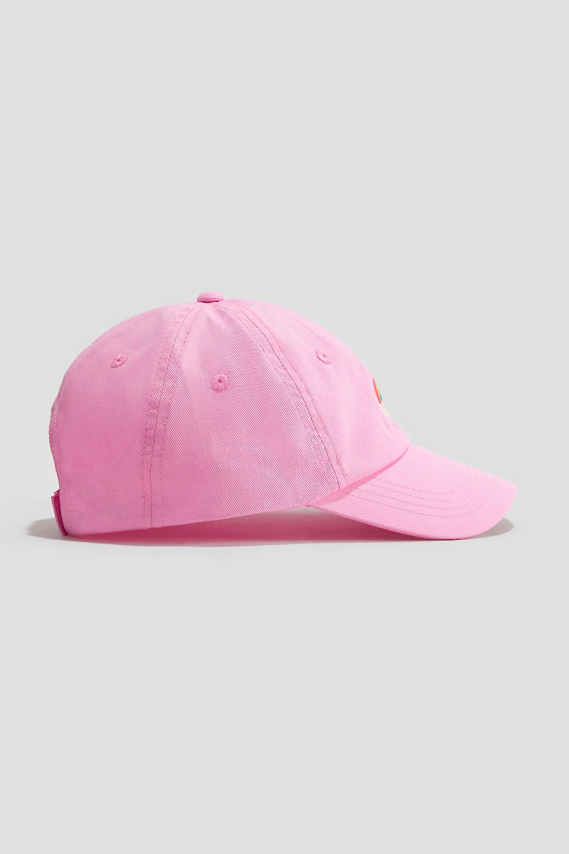 Casquette avec détail brodé