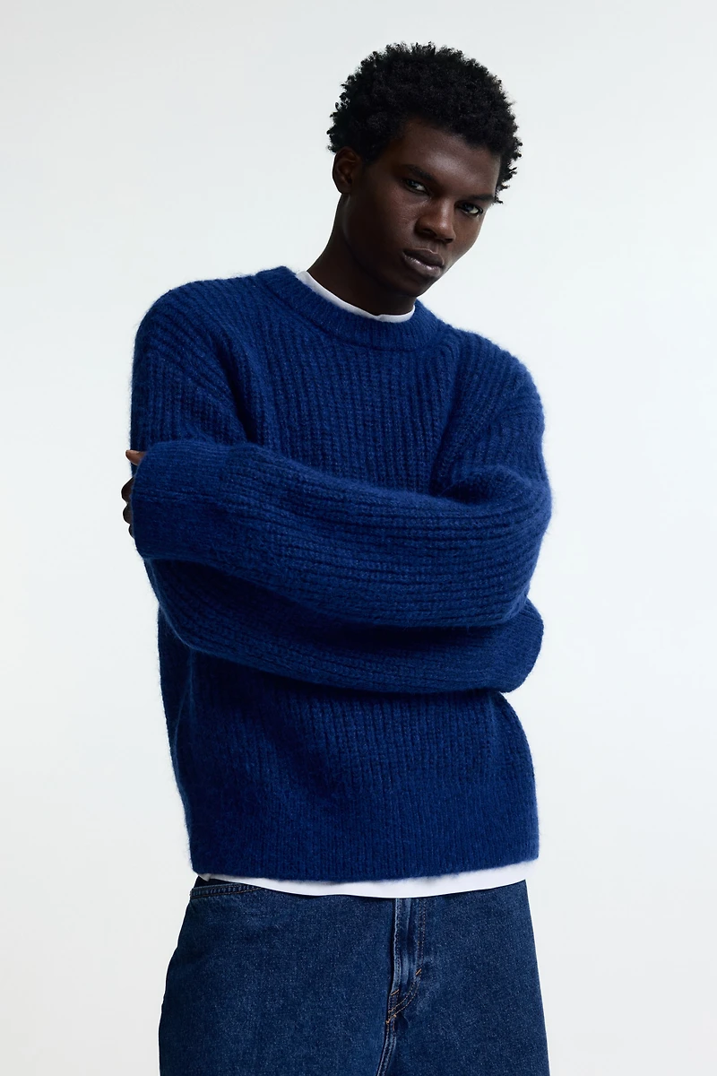 Loose-Fit Rib-Knit Sweater