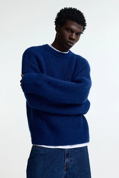 Loose-Fit Rib-Knit Sweater