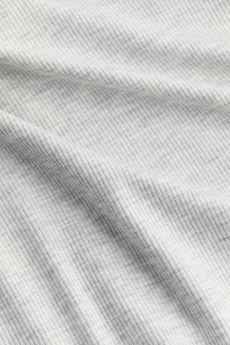 Robe côtelée à bretelles fines