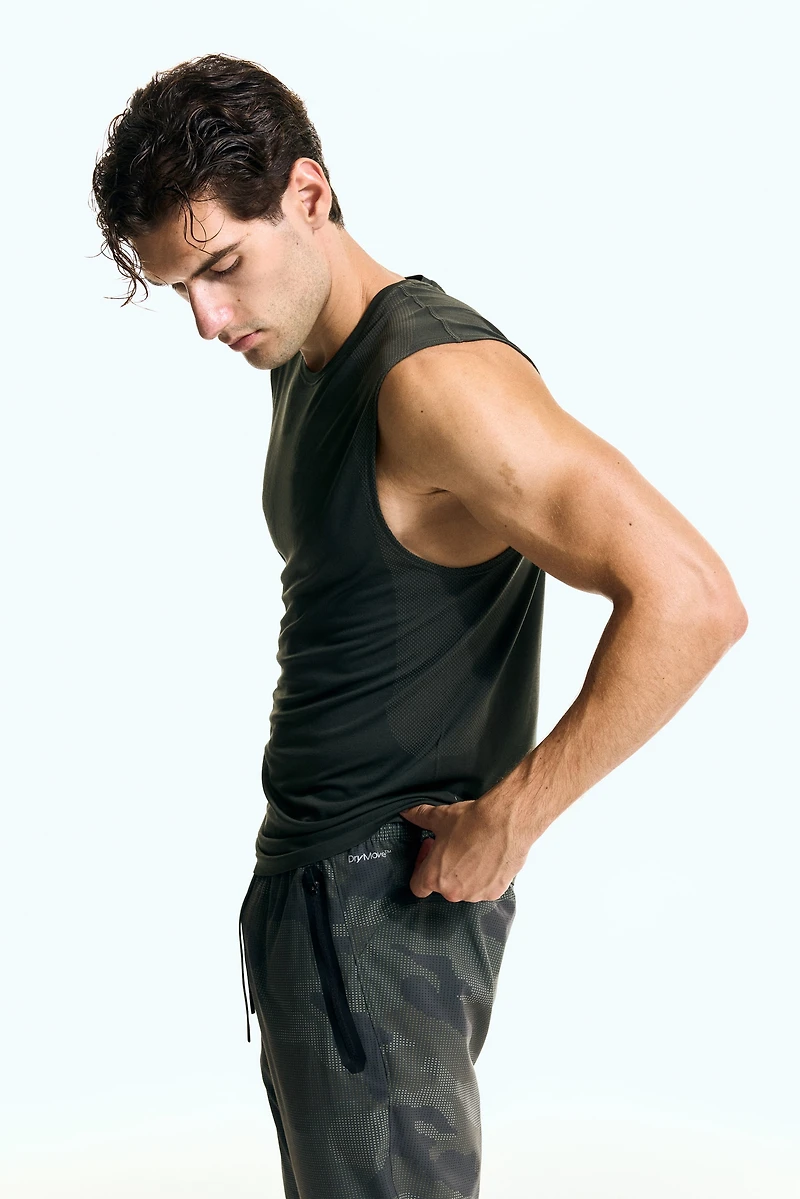 Muscle Fit Sports Tank Top with DryMove™