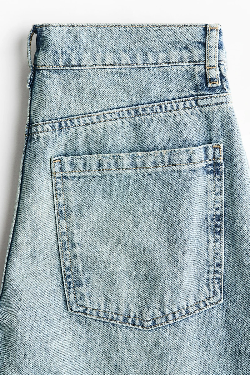 Jean taille haute coupe tonneau