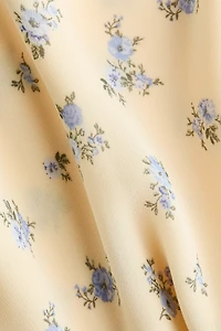 Robe à encolure bénitier avec bretelles nouer