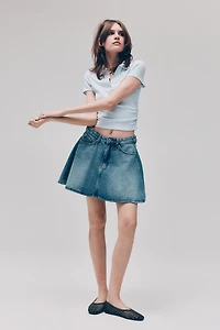 Ribbed Top with Collar