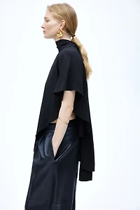 Blouse cape asymétrique