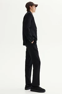 Pantalon d'habit près du corps