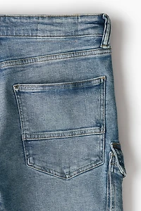 Jean cargo Coupe Amincie
