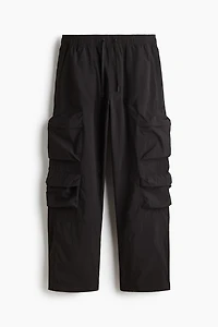 Loose-Fit Water-Repellent Cargo Pants