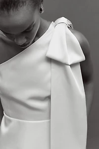 Haut asymétrique avec boucle