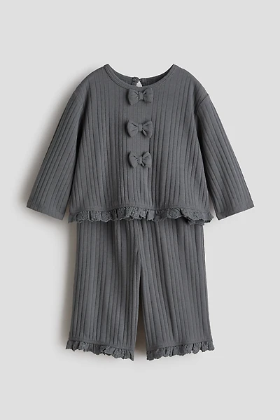 2-Piece Knit Bow-Detail Set