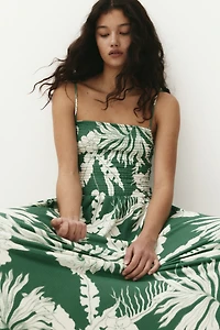 Robe smockée avec bretelles fines