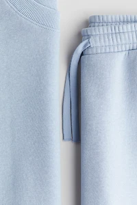 Ensemble 2 pièces avec chandail et pantalon