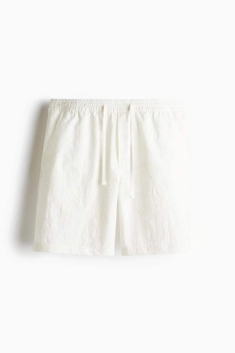 Short brodé coupe décontractée