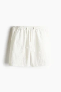 Short brodé coupe décontractée