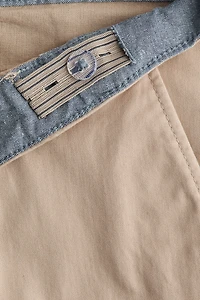 Pantalon de coutil effilé en sergé