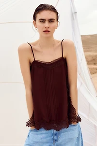 Haut à bretelles fines avec dentelle