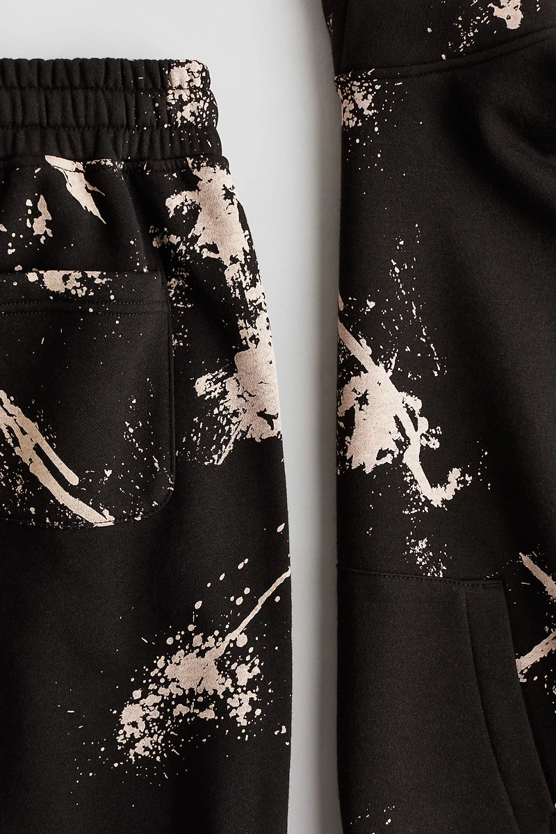 2-Piece Printed Sweatshirt and Shorts