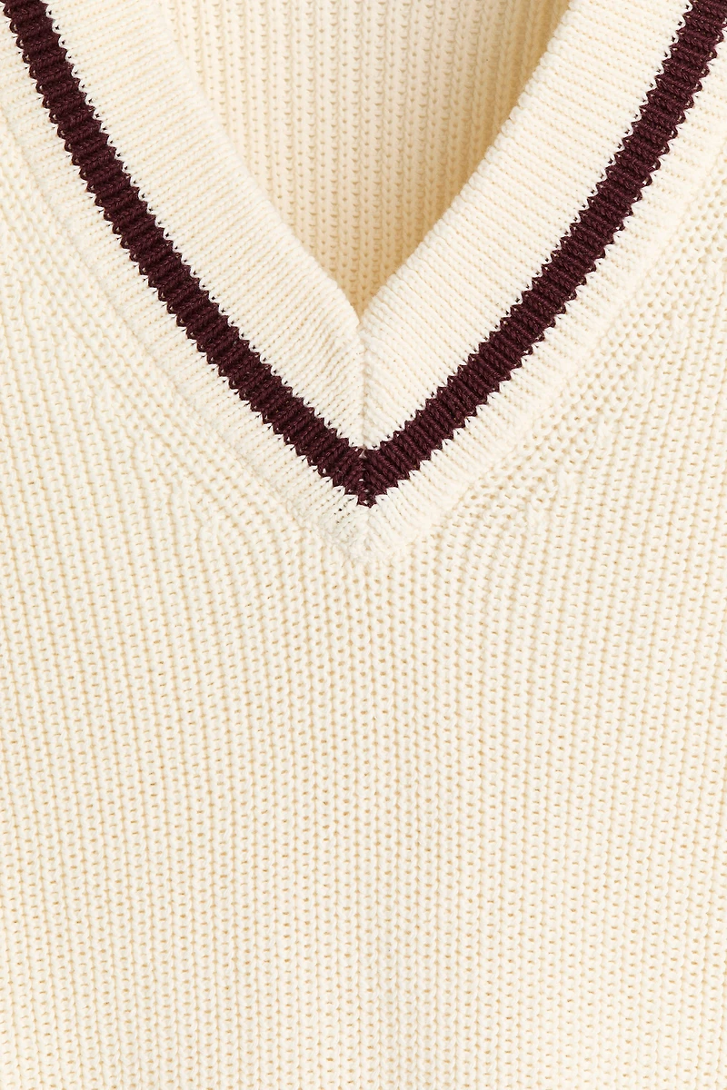 Loose-Fit Knit Sweater Vest