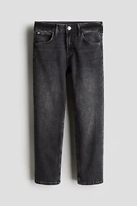 Relaxed Tapered Fit Jeans