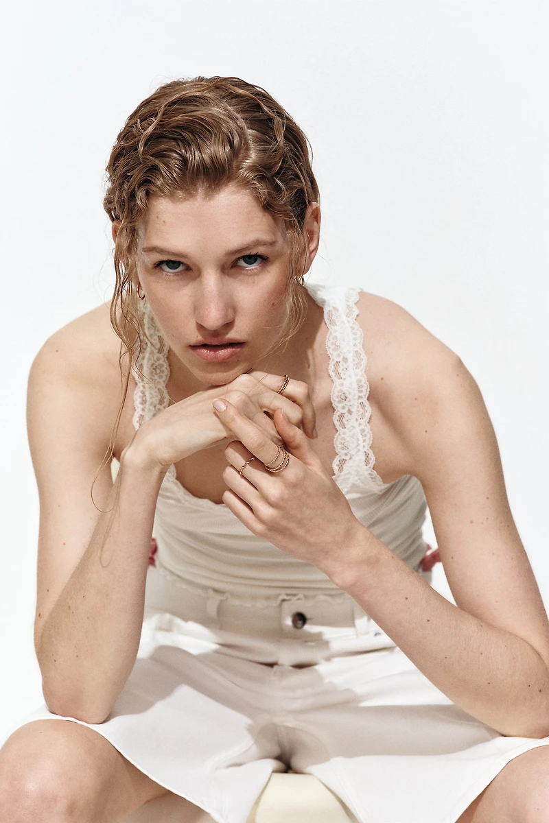 Camisole en viscose mélangée avec dentelle