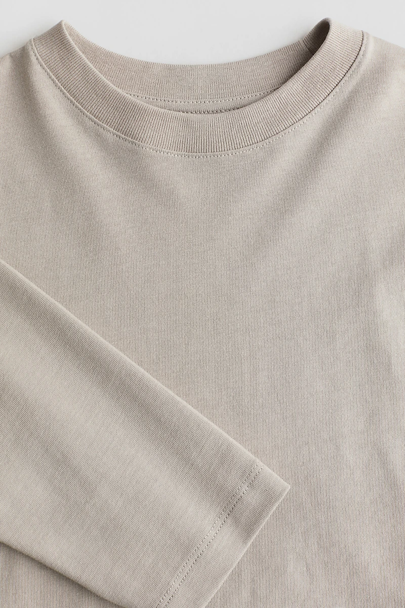 Long-sleeved T-shirt