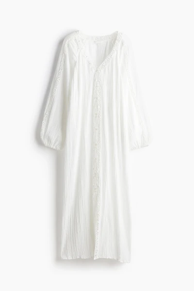 Robe avec dentelle