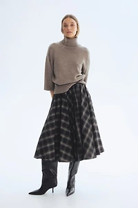 Chandail à col roulé en fin tricot doux