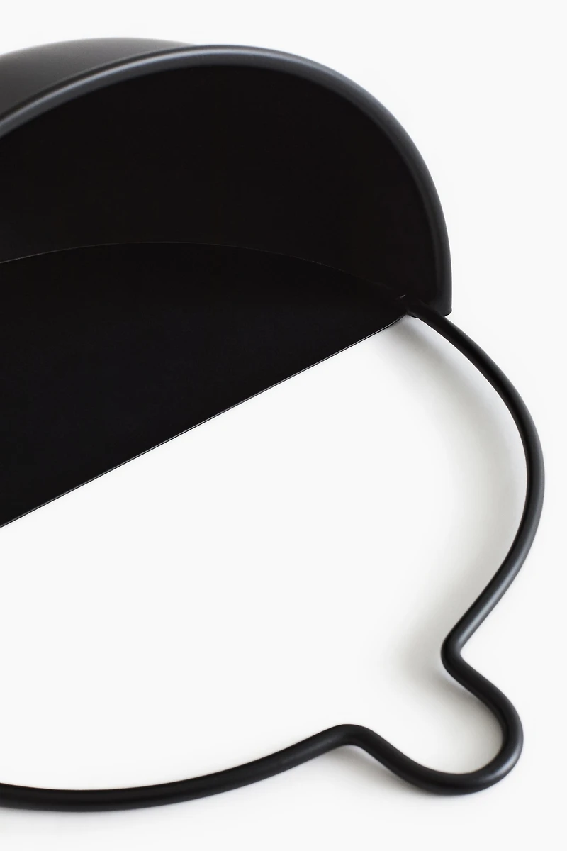 Wall-Mount Plant Pot