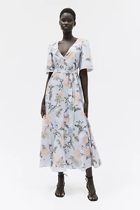 Robe avec ceinture à nouer