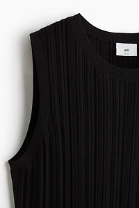 Slim-Fit Ribbed Tank Top