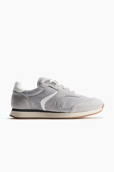 Retro Sneakers