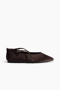 Square-toe ballet flats