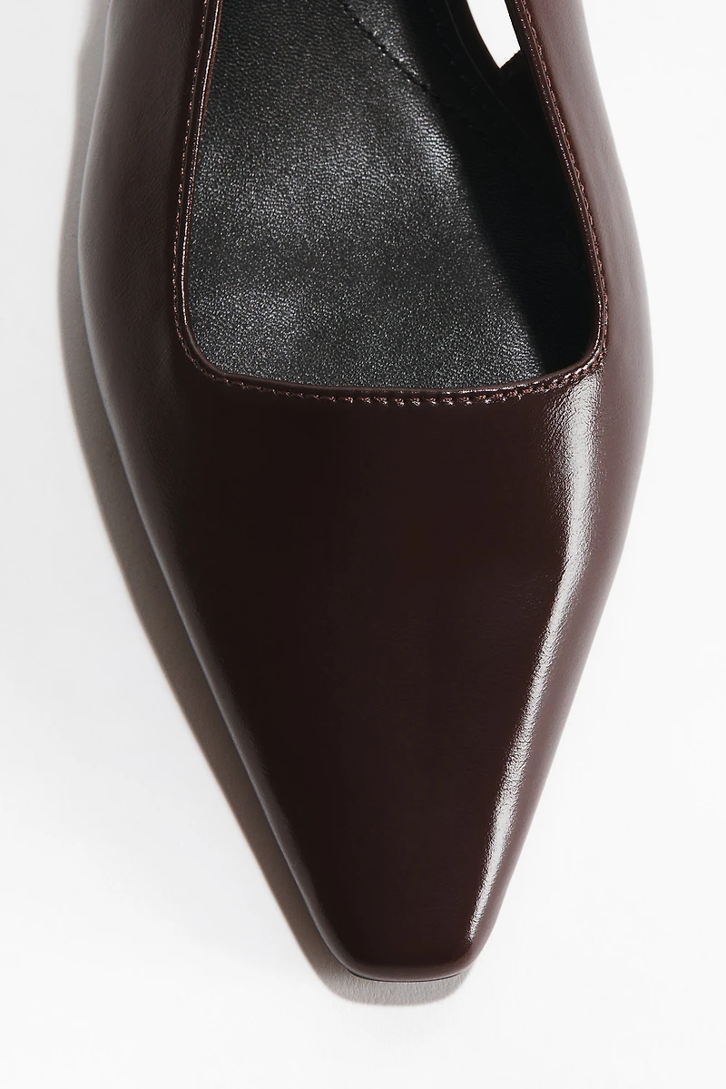 Escarpins à bride arrière petit talon