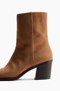 Bottines à bout pointu