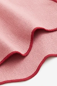 Lot de 2 napperons à bords festonnés