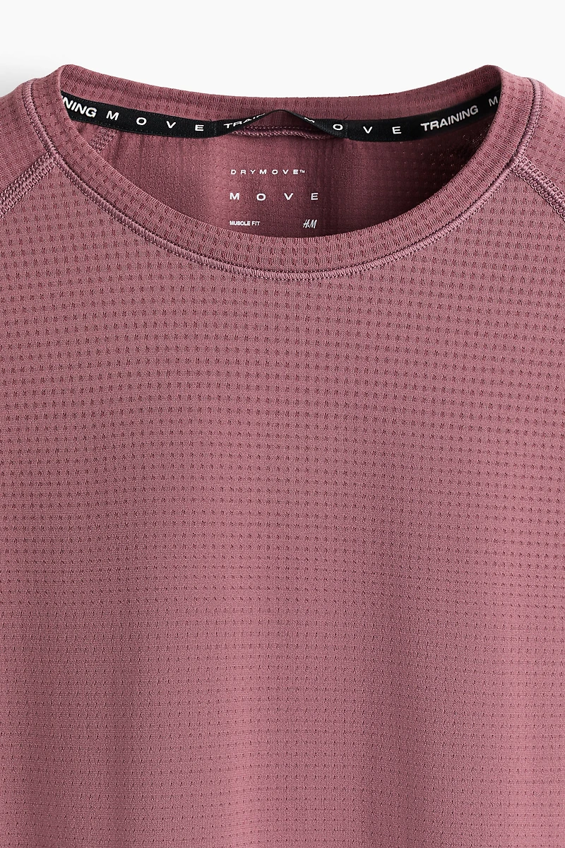 Muscle Fit Sports T-Shirt with DryMove™