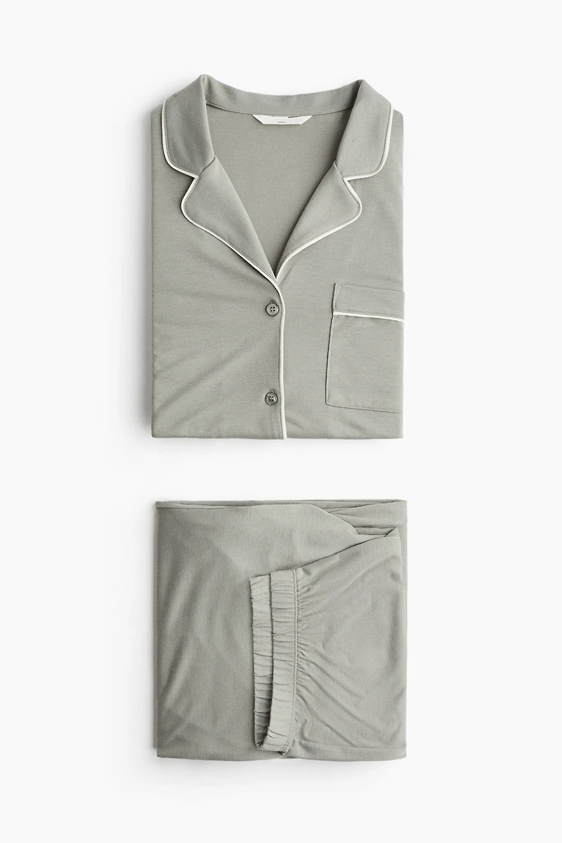 MAMA Piping-detail Pajamas