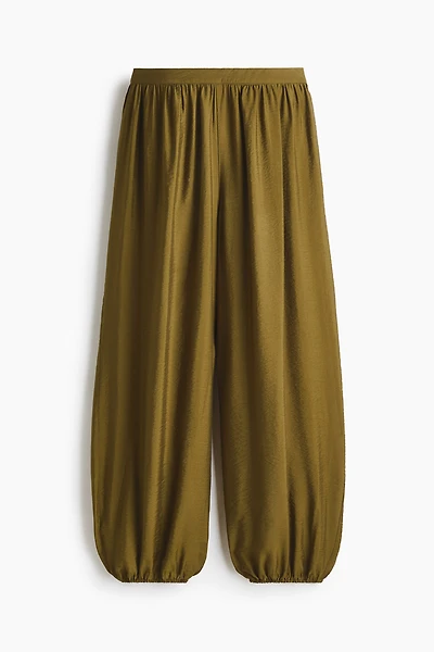 Balloon-Leg Pants