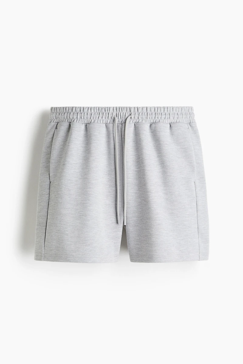 Mid-Length Sports Shorts with DryMove™