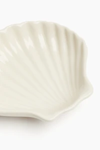 Shell-Shaped Mini Plate