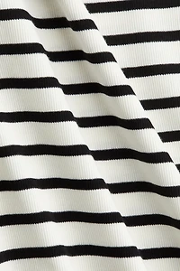 MAMA Ribbed Top